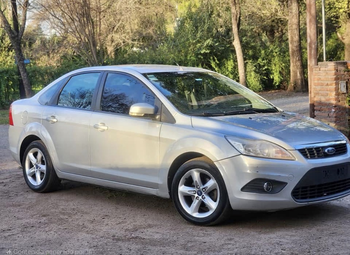 Ford Focus Exe 1.6 - Foto 1