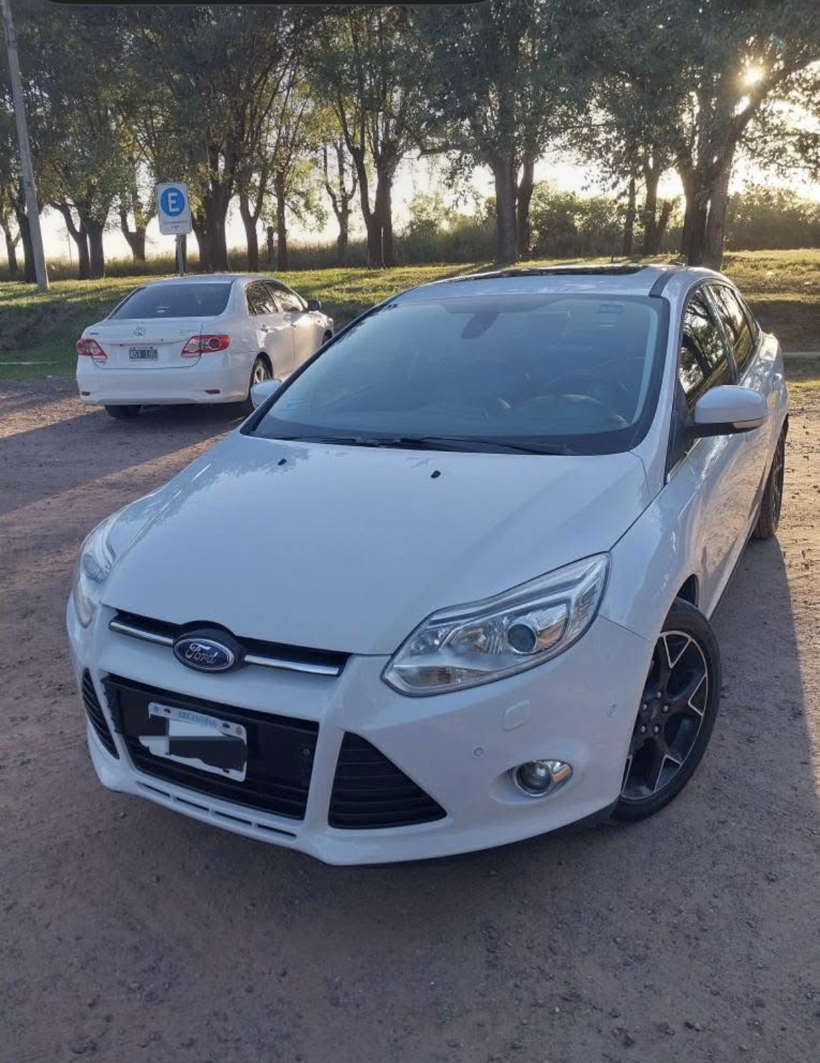 Ford Focus III Titanium Automático - Foto 2