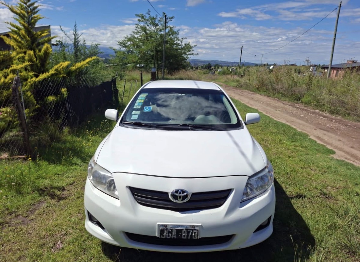 Toyota Corolla XEI Pack Cuero 2010 1.8 Nafta - Foto 2