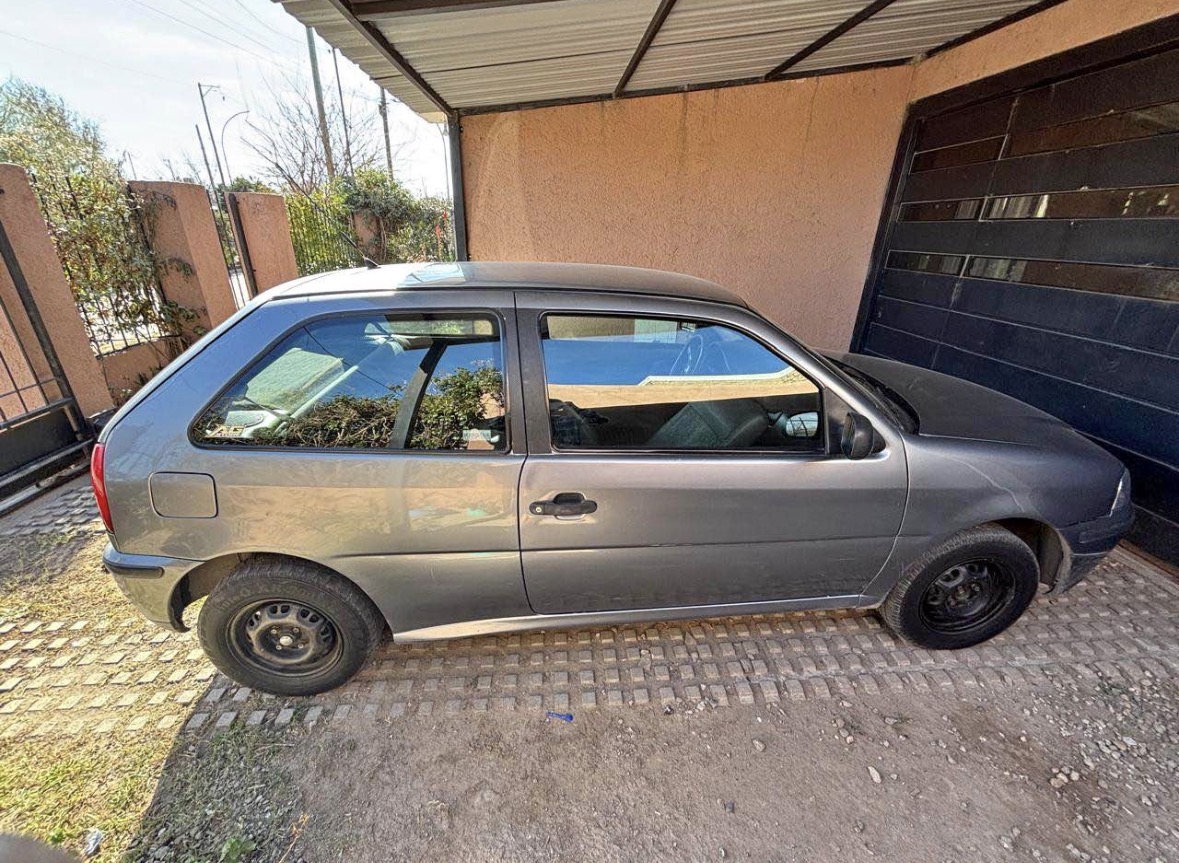 Volkswagen Gol 1.6 - Foto 1