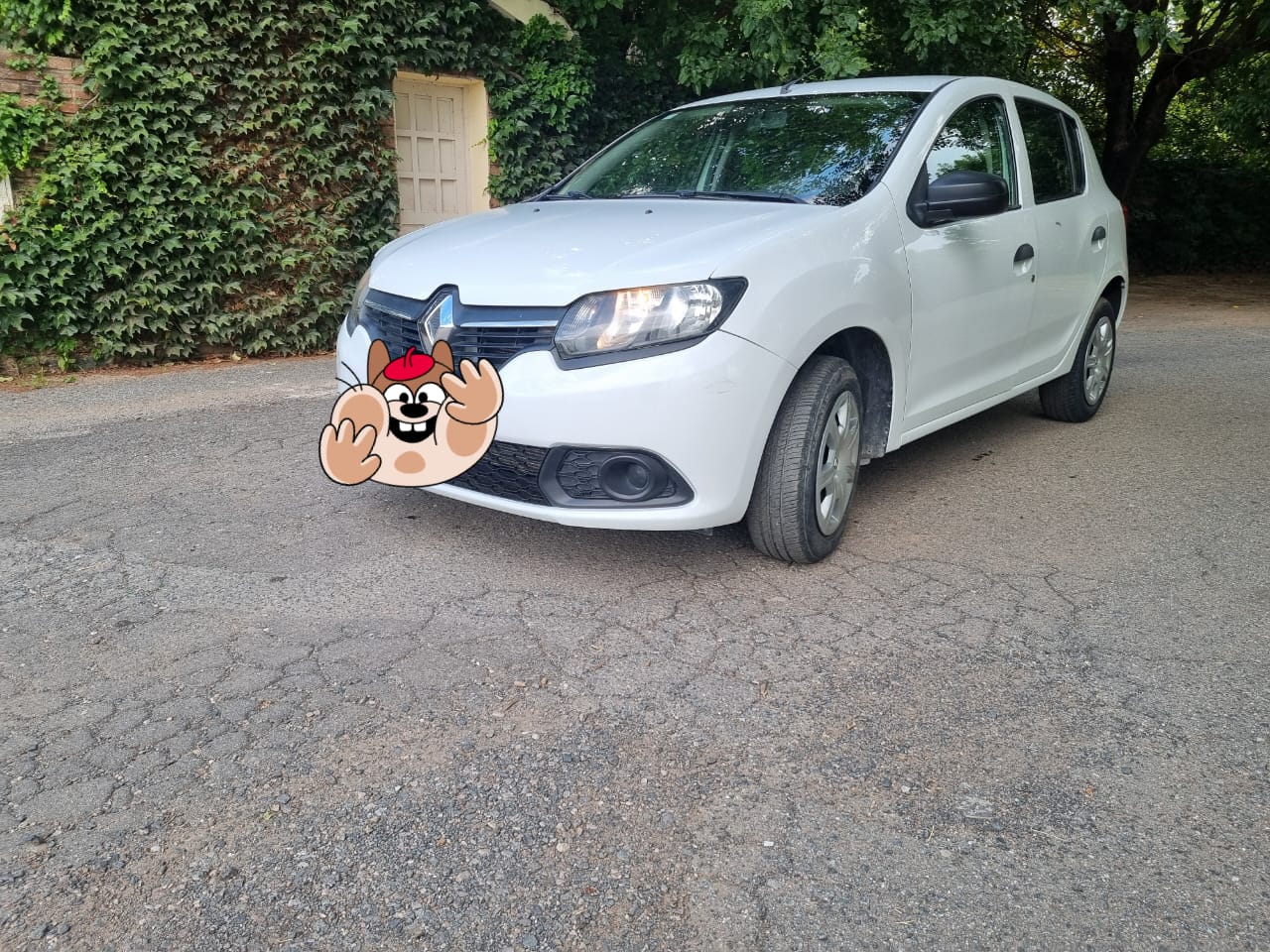 Renault Sandero - Foto 1