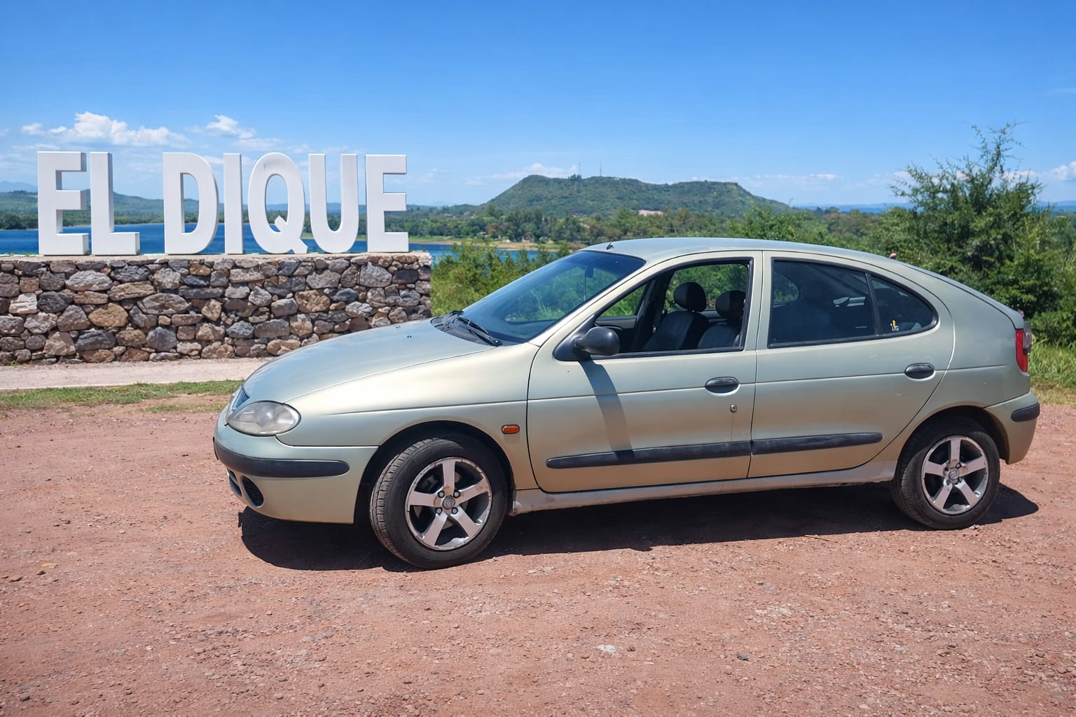 Renault Megane 2000 - Foto 1