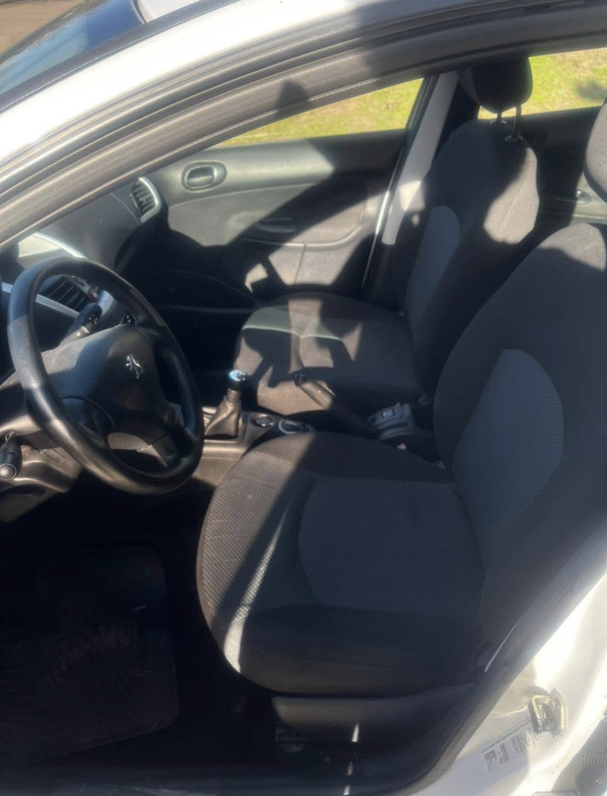 Peugeot 207 Allure 1.4 - Foto 5