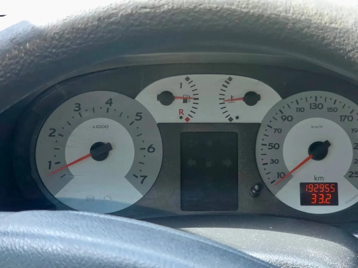 Renault Clio 2008 - Foto 2