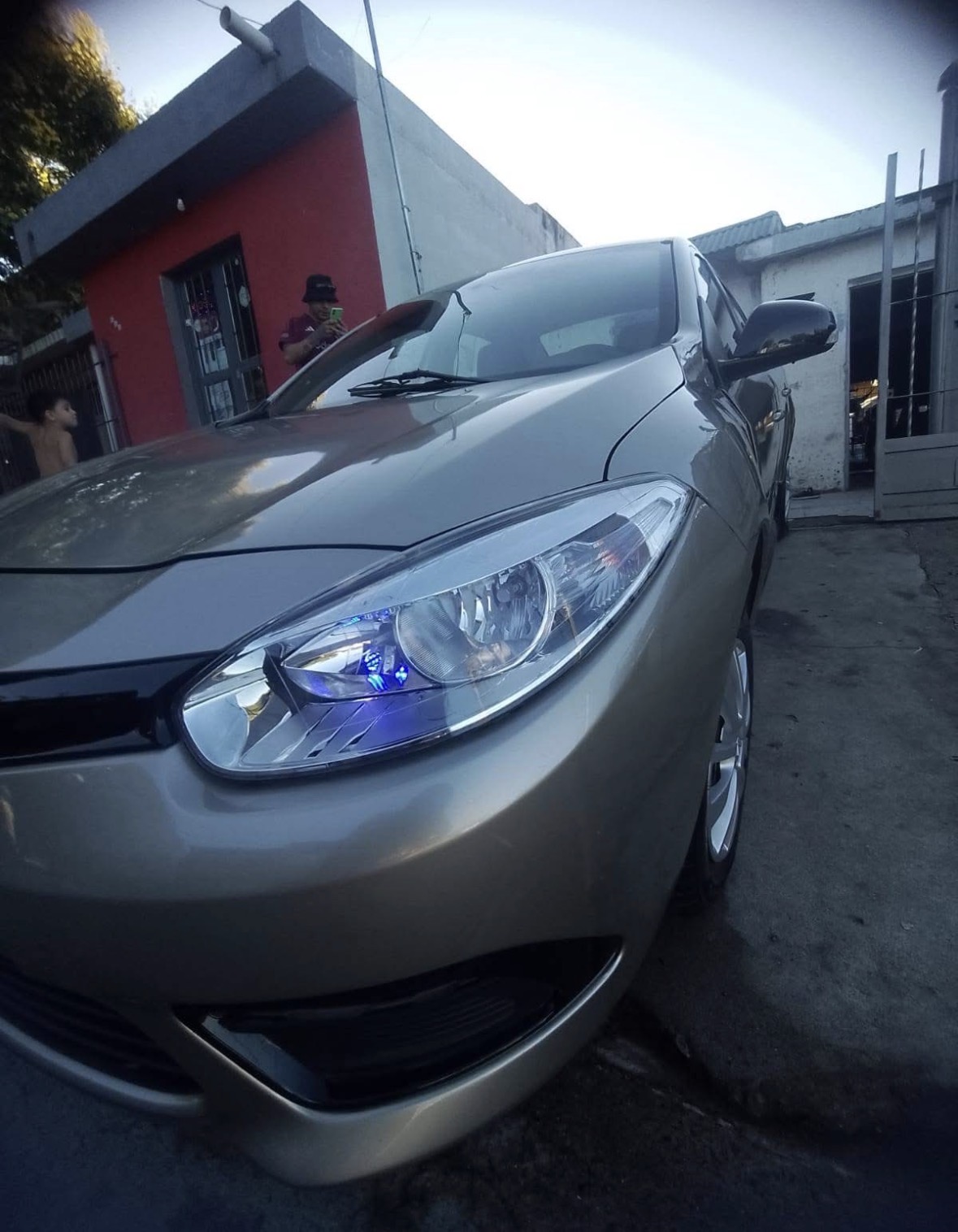 Renault Fluence 1.6 - Foto 4