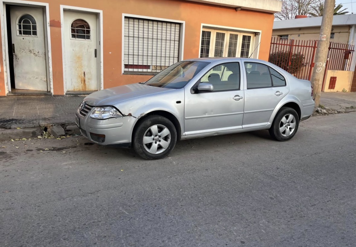 Volkswagen Bora 1.9 TDI - Foto 4