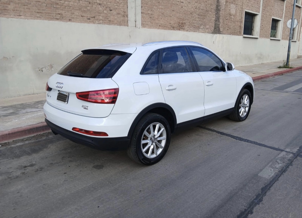 Audi Q3 2.0 TFSI Quattro - Foto 2