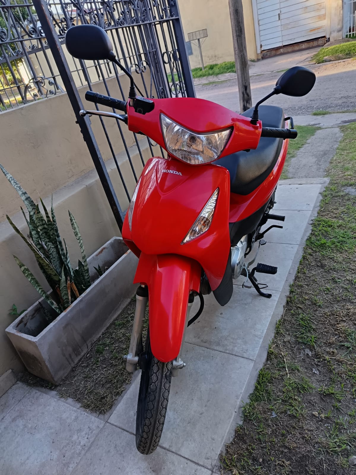 Honda Biz 125 - Foto 1
