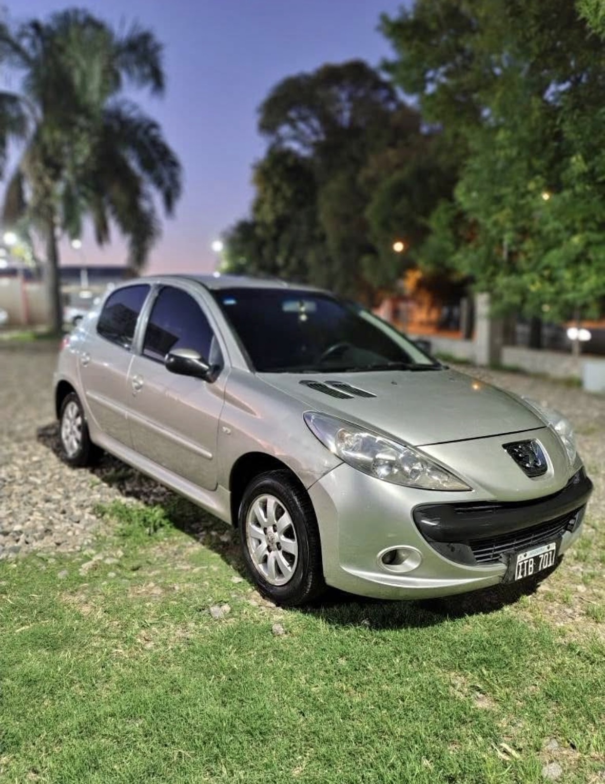 Peugeot 207 Compact Full - Foto 1
