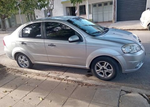 Chevrolet Aveo 1.6 Automático